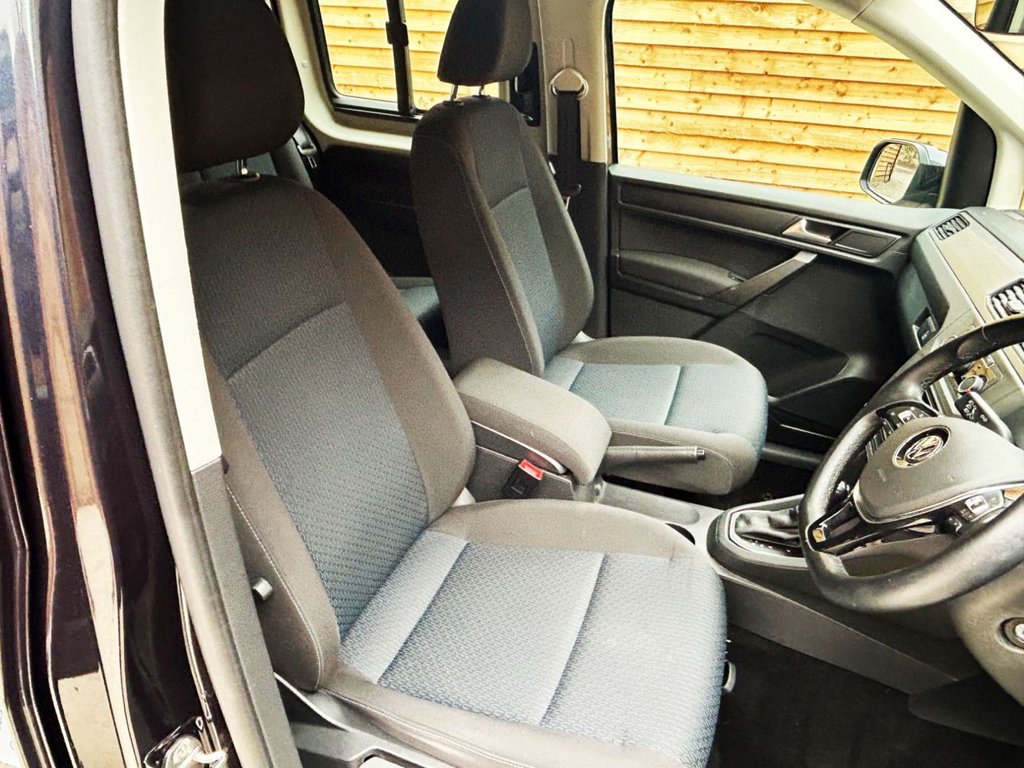 Used Volkswagen Caddy Maxi Life 2020 for sale - 76482419: Photo 16