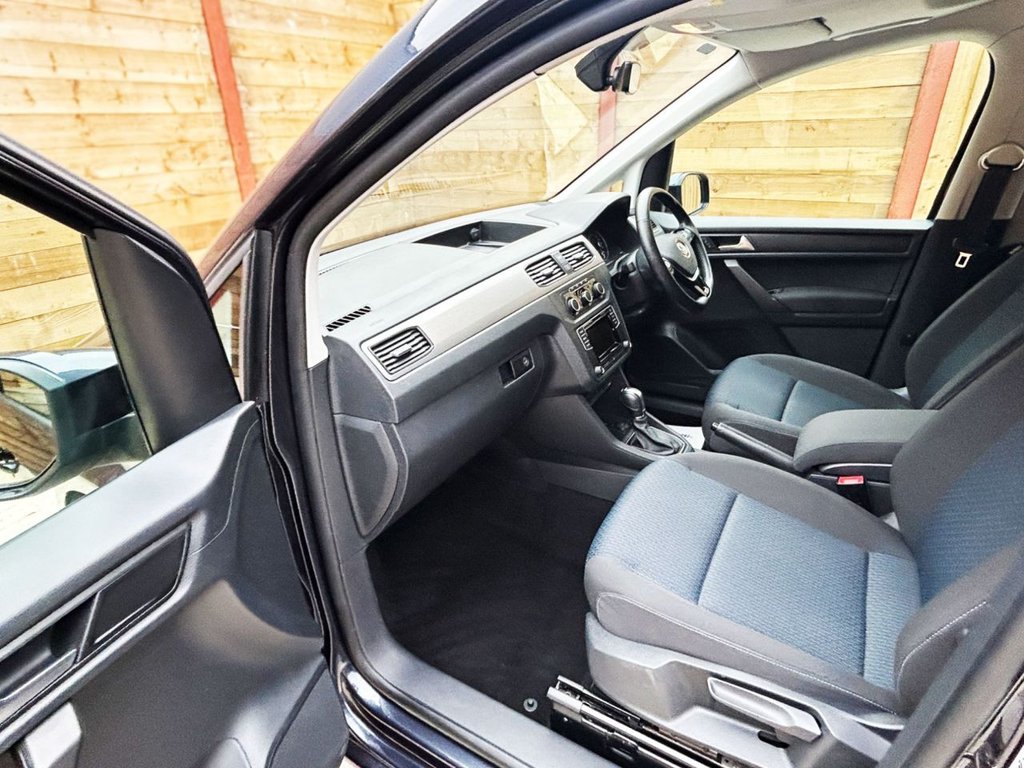 Used Volkswagen Caddy Maxi Life 2020 for sale - 76482419: Photo 19