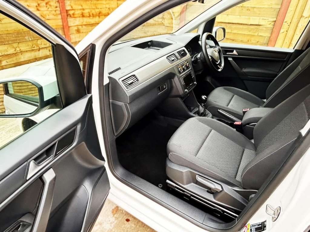 Used Volkswagen Caddy Maxi Life 2019 for sale - 75974075: Photo 18