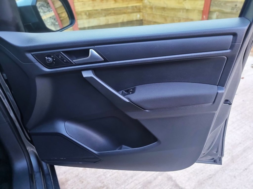 Used Volkswagen Caddy Maxi Life 2018 for sale - 77546915: Photo 26