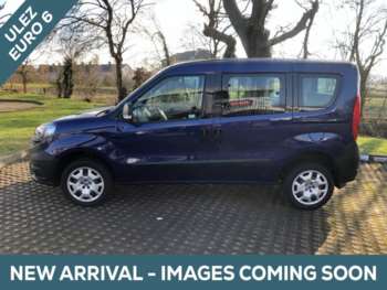2017 (17) - 3 Seat Wheelchair Accessible Disabled Access Vehicle WAV 5-Door