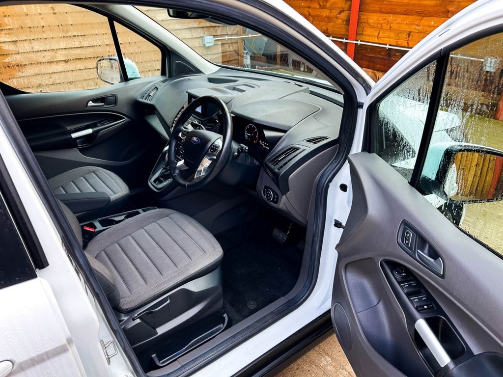 Used Ford Grand Tourneo Connect 2020 for sale - 77276490: Photo 17