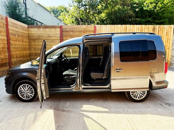 Used Volkswagen Caddy Maxi Life 2017 for sale - 75432674: Photo 14