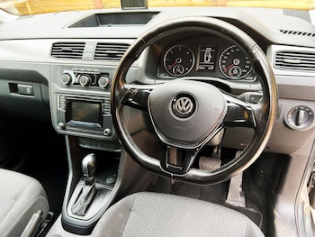 Used Volkswagen Caddy Maxi Life 2017 for sale - 75432674: Photo