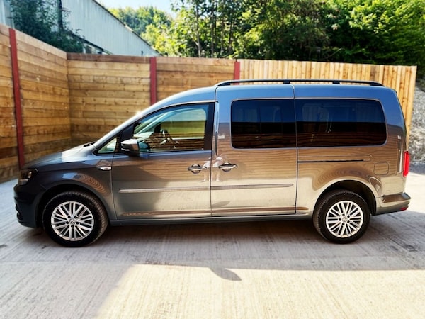 Used Volkswagen Caddy Maxi Life 2017 for sale - 75432674: Photo 8