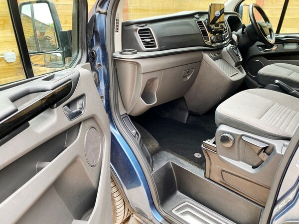 Used Ford Tourneo Custom 2018 for sale - 74695904: Photo 10