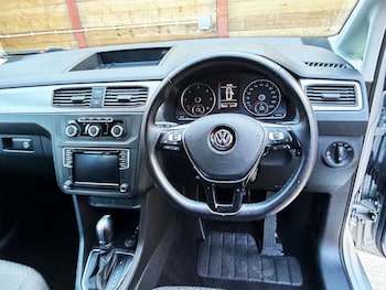 Used Volkswagen Caddy Maxi Life 2021 for sale - 76224012: Photo