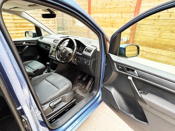 Used Volkswagen Caddy Maxi Life 2018 for sale - 76255967: Photo 14