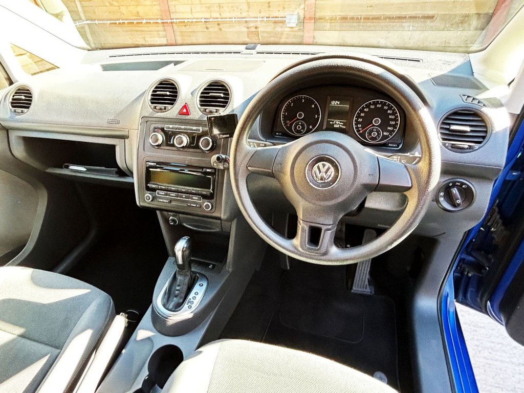 Used Volkswagen Caddy Maxi Life 2015 for sale - 76162910: Photo 2