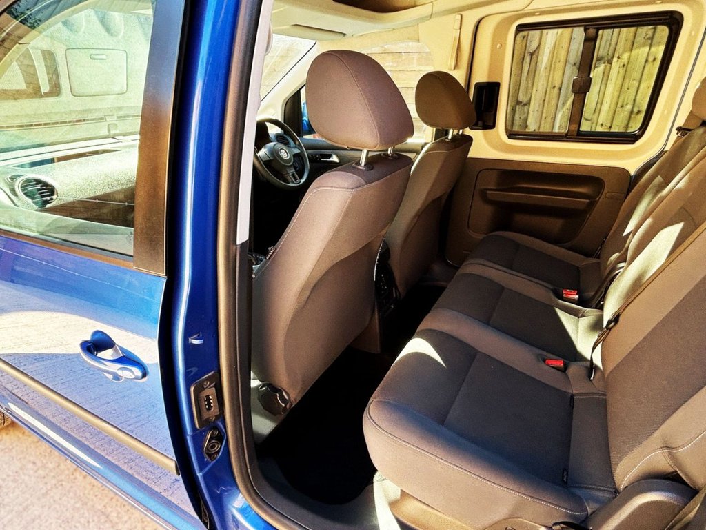 Used Volkswagen Caddy Maxi Life 2015 for sale - 76162910: Photo 21