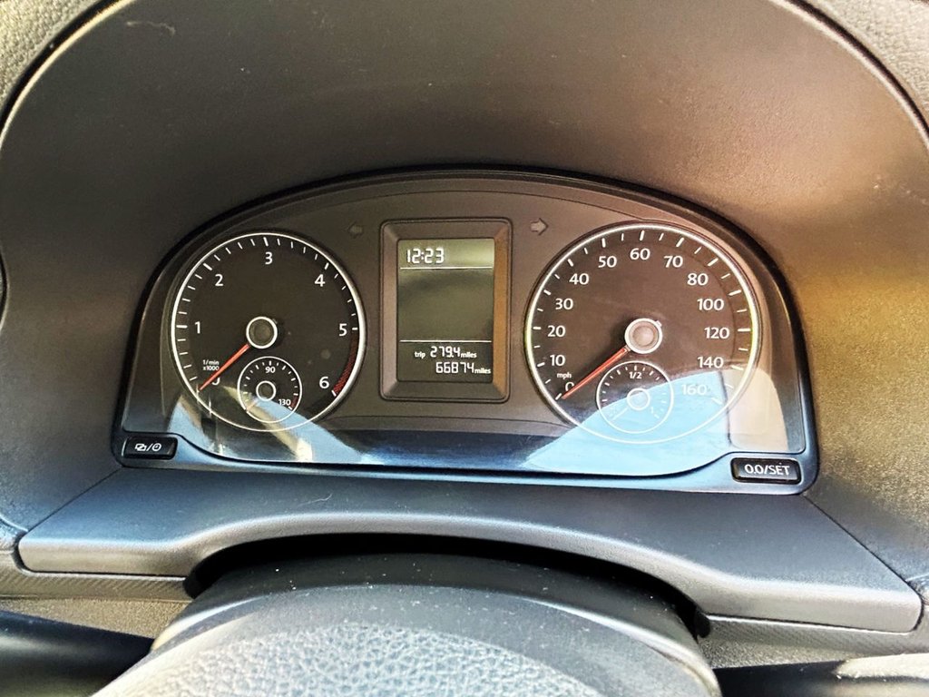 Used Volkswagen Caddy Maxi Life 2015 for sale - 76162910: Photo 22