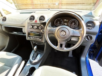 Used Volkswagen Caddy Maxi Life 2015 for sale - 76162910: Photo 2