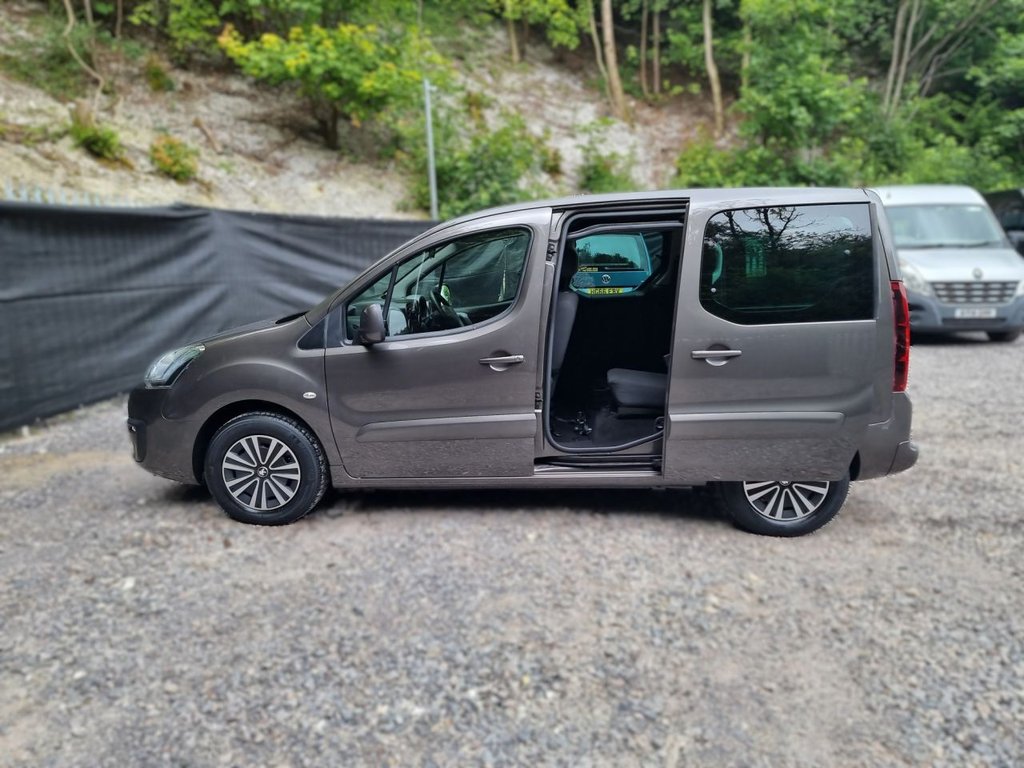 Used Peugeot Partner Tepee 2017 for sale - 77533851: Photo 10