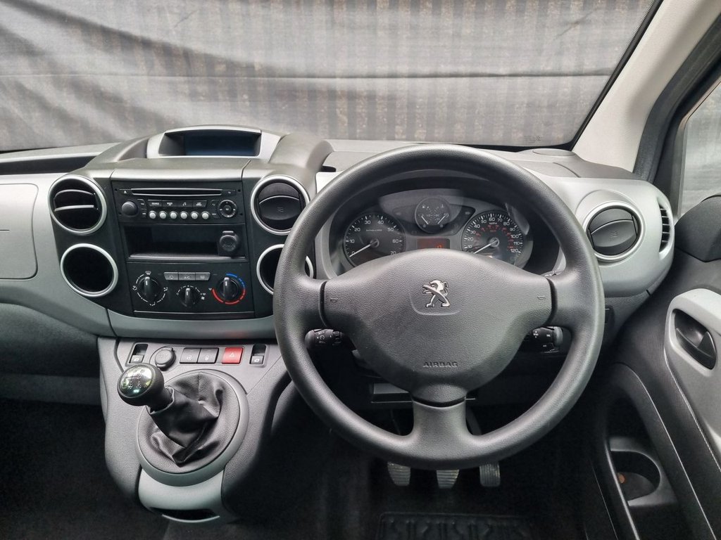 Used Peugeot Partner Tepee 2017 for sale - 77533851: Photo 2