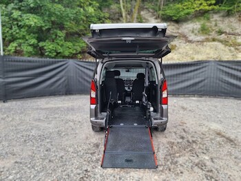 Used Peugeot Partner Tepee 2017 for sale - 77533851: Photo