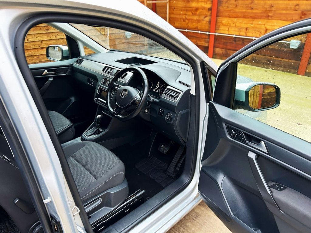 Used Volkswagen Caddy Maxi Life 2019 for sale - 76642761: Photo 17