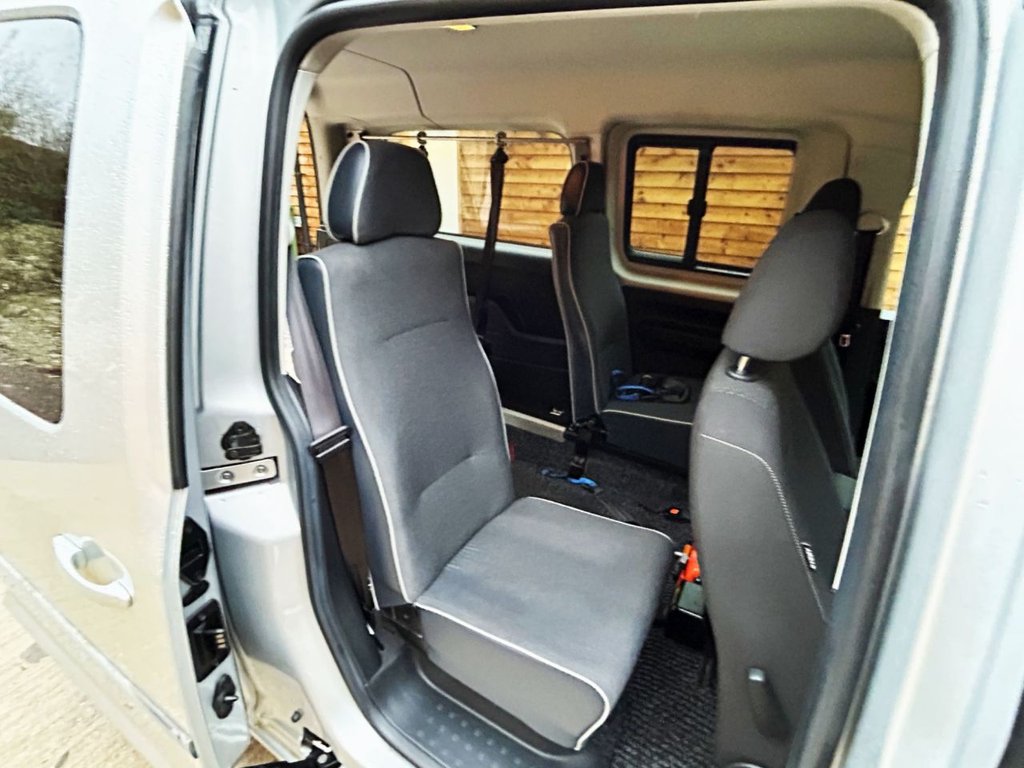 Used Volkswagen Caddy Maxi Life 2019 for sale - 76642761: Photo 19