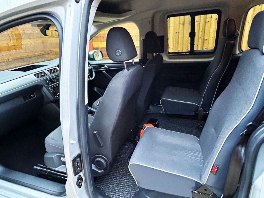 Used Volkswagen Caddy Maxi Life 2019 for sale - 76642761: Photo 24