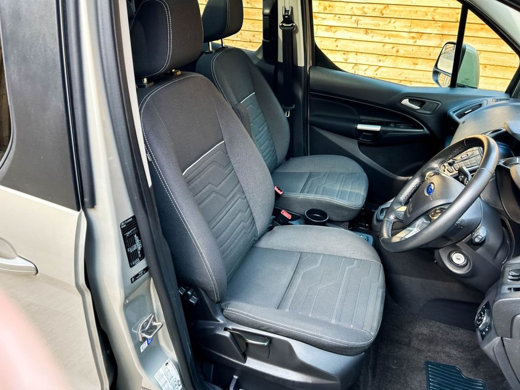 Used Ford Tourneo Connect 2015 for sale - 77680683: Photo 13