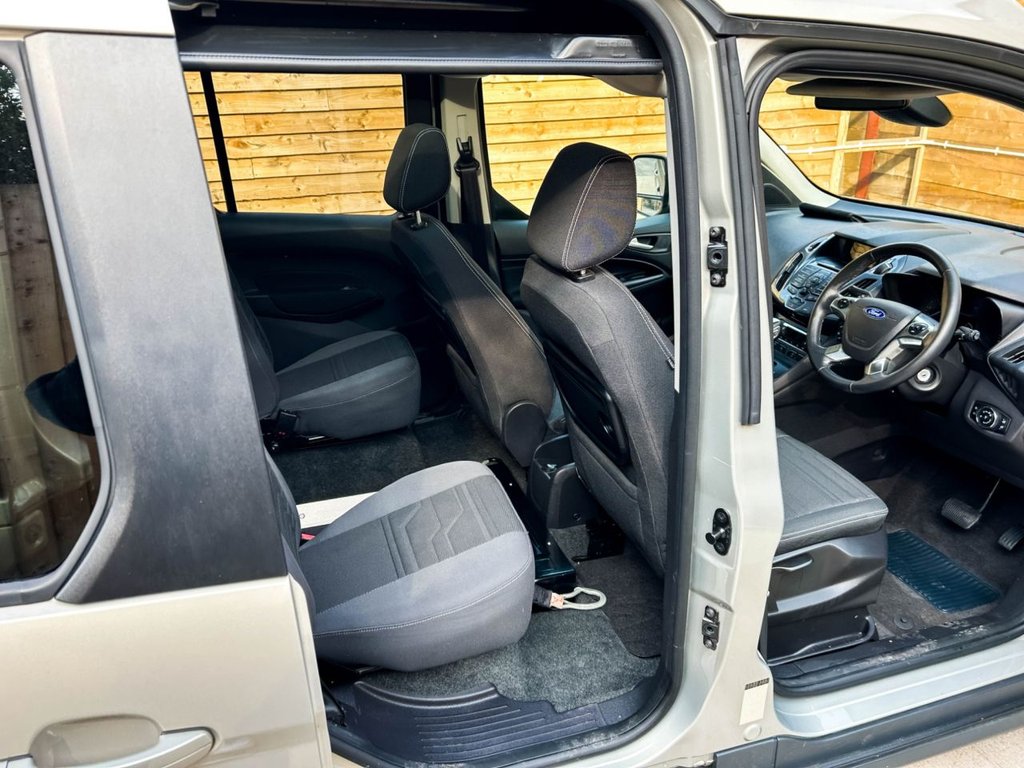 Used Ford Tourneo Connect 2015 for sale - 77680683: Photo 15