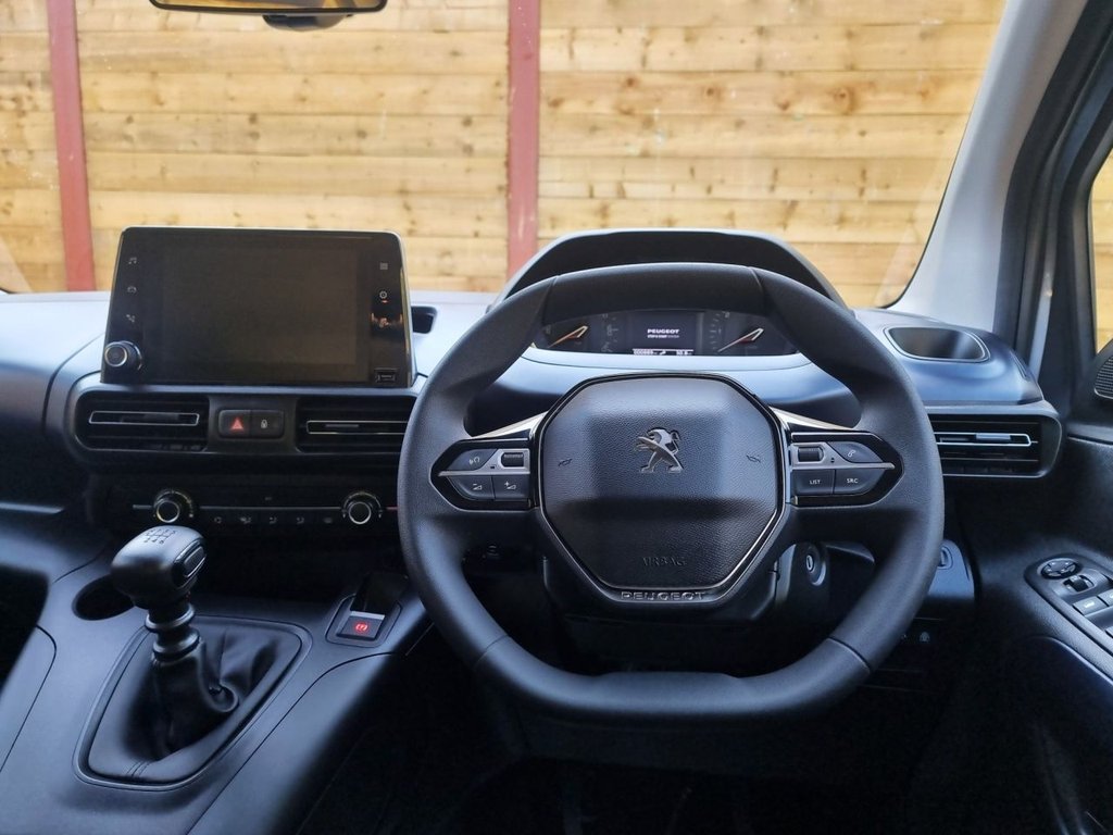 Used Peugeot Rifter 2023 for sale - 77919576: Photo 2