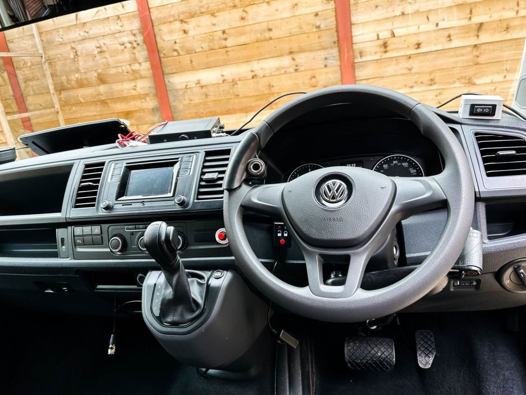 Used Volkswagen Transporter 2016 for sale - 77621493: Photo 2