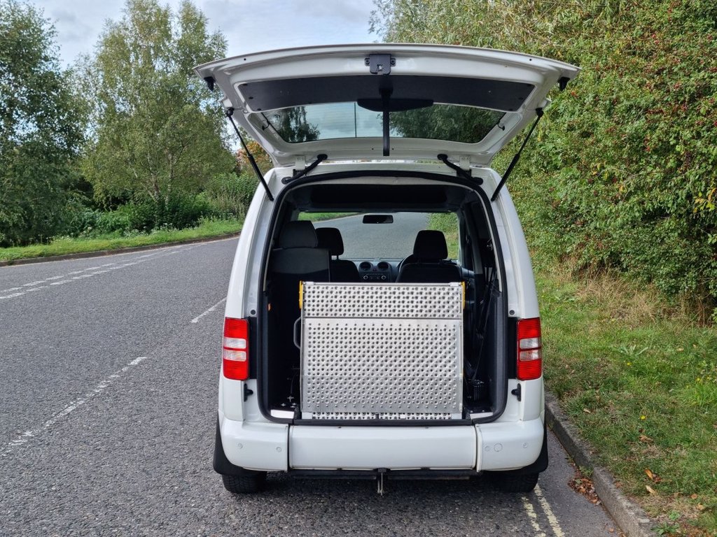 Used Volkswagen Caddy Maxi Life 2014 for sale - 77263155: Photo 13