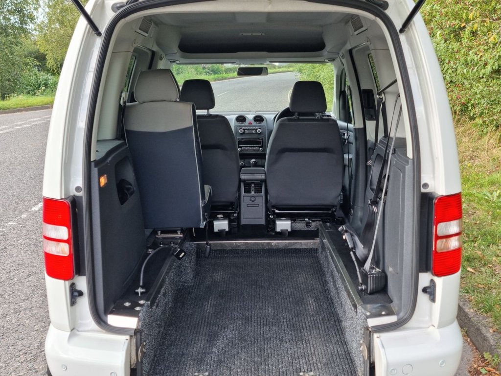 Used Volkswagen Caddy Maxi Life 2014 for sale - 77263155: Photo 14