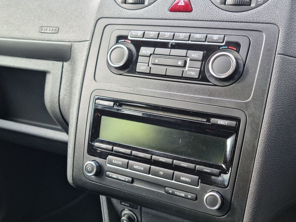 Used Volkswagen Caddy Maxi Life 2014 for sale - 77263155: Photo 22