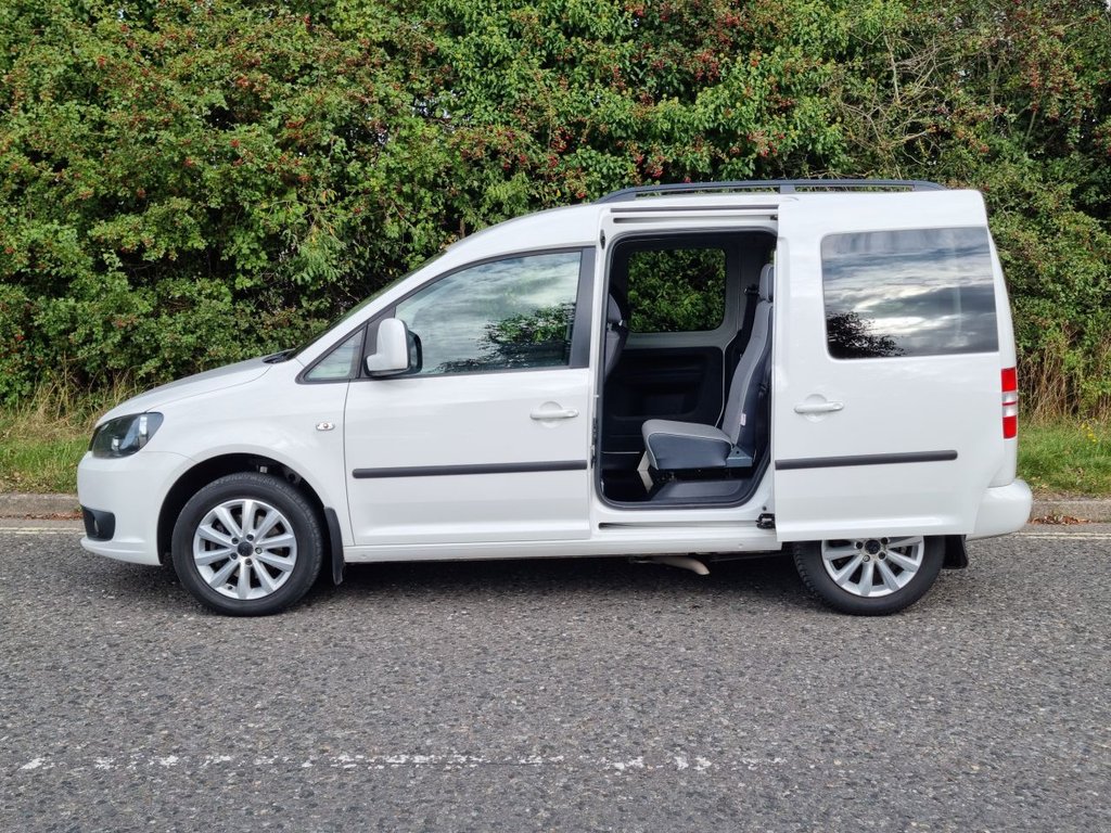 Used Volkswagen Caddy Maxi Life 2014 for sale - 77263155: Photo 8