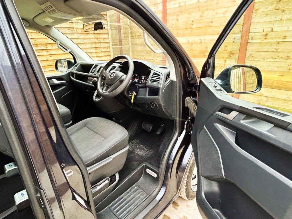 Used Volkswagen Transporter 2018 for sale - 76724602: Photo 15