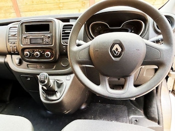 Used Renault Trafic 2020 for sale - 75937089: Photo