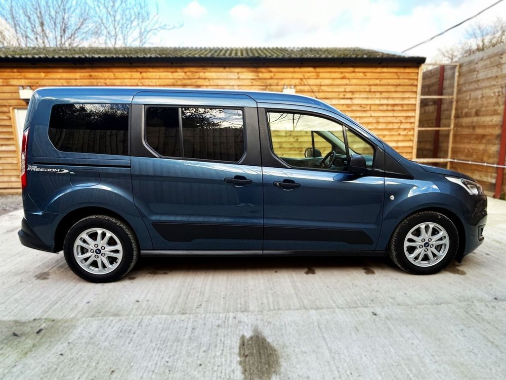 Used Ford Grand Tourneo Connect 2021 for sale - 76883559: Photo 6