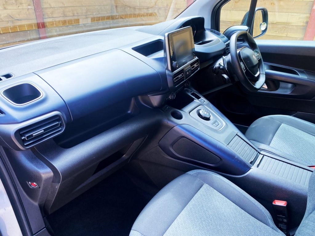 Used Peugeot Rifter 2022 for sale - 76582010: Photo 17