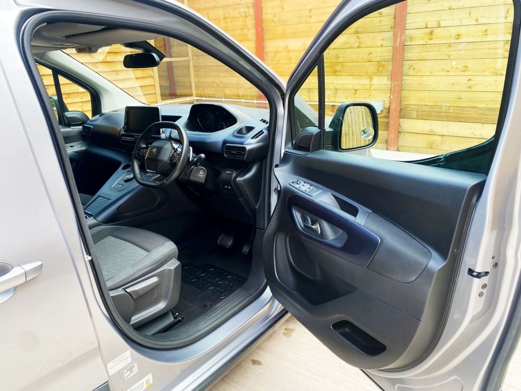 Used Peugeot Rifter 2022 for sale - 76582010: Photo 18