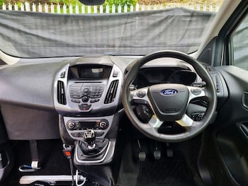 Used Ford Tourneo Connect 2018 for sale - 79275866: Photo