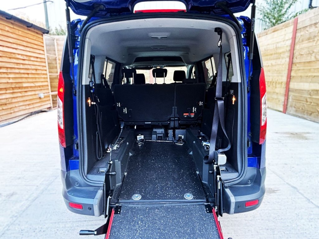 Used Ford Grand Tourneo Connect 2018 for sale - 76119298: Photo 6