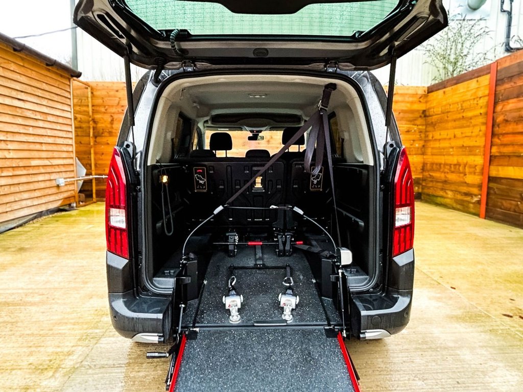 Used Peugeot Rifter 2020 for sale - 76724883: Photo 14