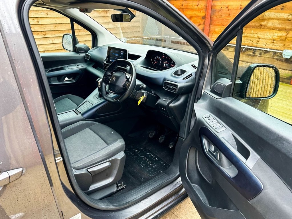 Used Peugeot Rifter 2020 for sale - 76724883: Photo 17