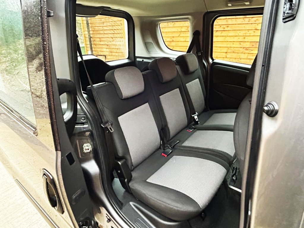 Used Fiat Doblo 2019 for sale - 76582442: Photo 12