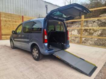 2016 (66) - 3 Seat Auto Wheelchair Accessible Disabled Access Vehicle WAV 5-Door
