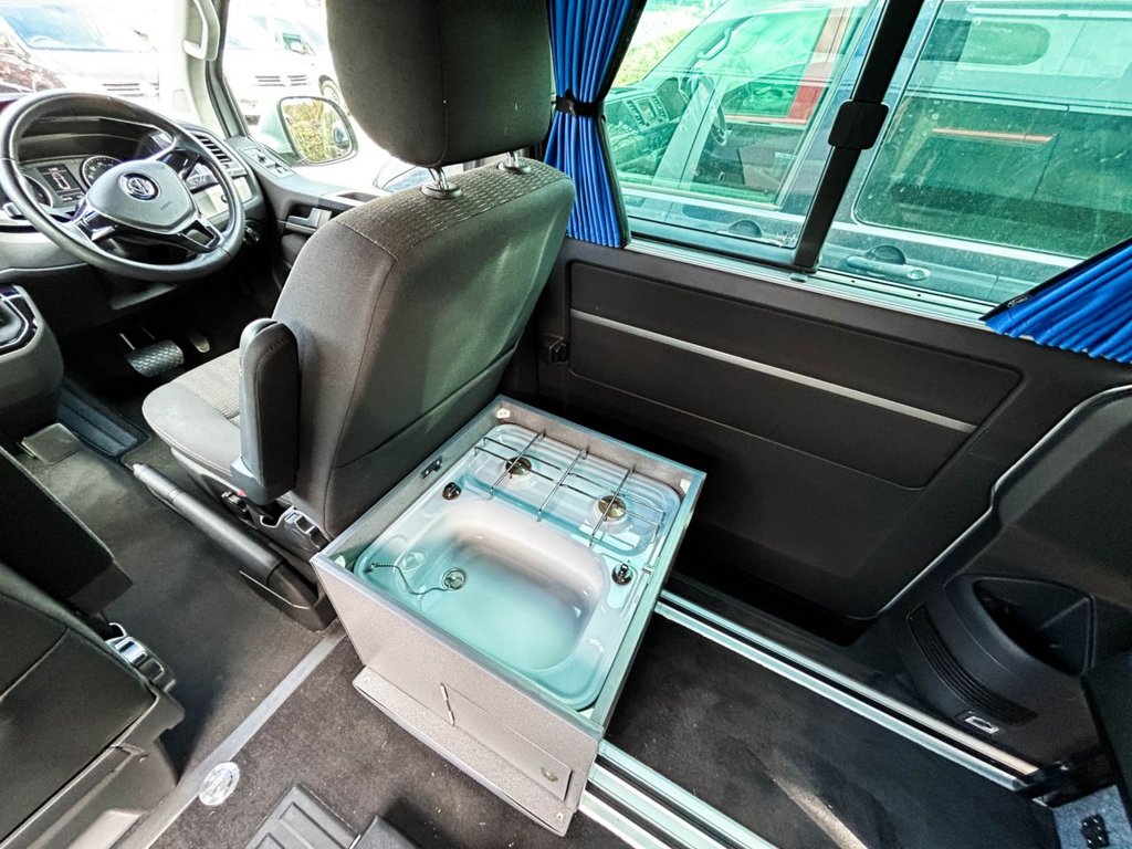 Used Volkswagen Caravelle 2018 for sale - 77821509: Photo 24