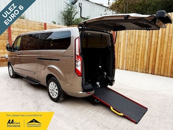 2019 (68) - L2 LWB 6 Seat Auto Twin Wheelchair Accessible Disabled Access Vehicle WAV 5-Door