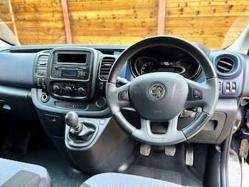 Used Vauxhall Vivaro 2018 for sale - 76509825: Photo