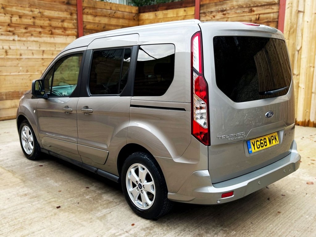 Used Ford Tourneo Connect 2018 for sale - 76909905: Photo 10