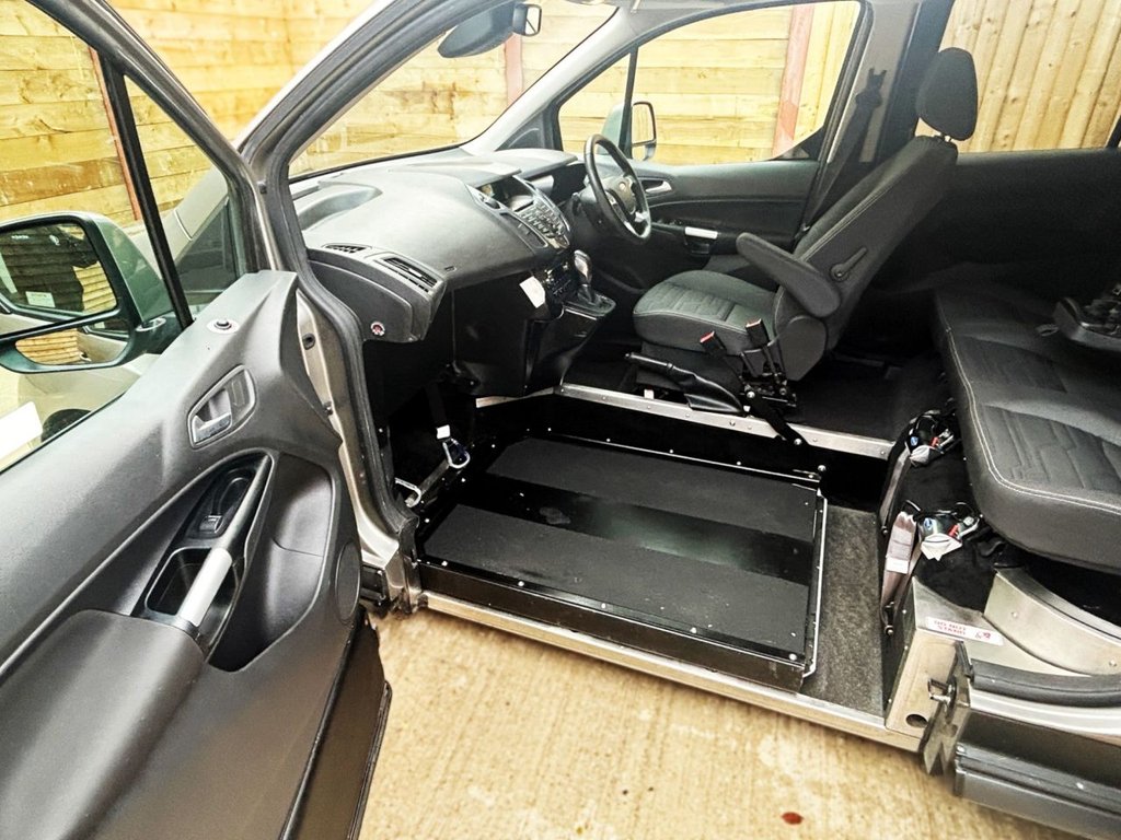 Used Ford Tourneo Connect 2018 for sale - 76909905: Photo 19