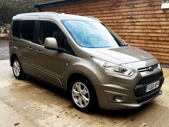 Used Ford Tourneo Connect 2018 for sale - 76909905: Photo