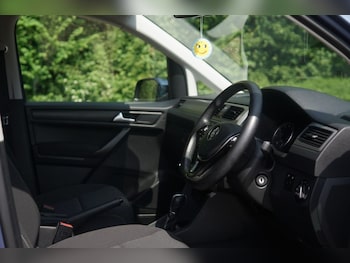 Used Volkswagen Caddy Maxi Life 2018 for sale - 77719718: Photo