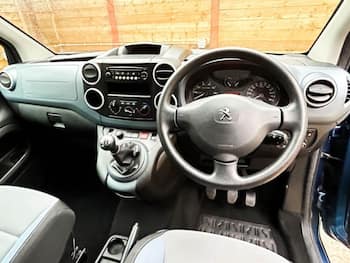 Used Peugeot Partner Tepee 2015 for sale - 79643707: Photo