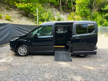 Used Ford Grand Tourneo Connect 2021 for sale - 78597692: Photo